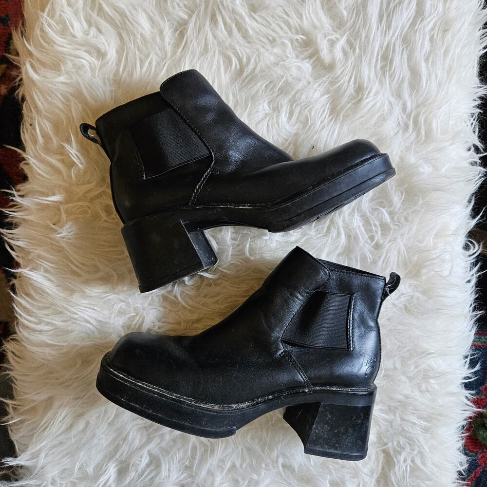 Baretraps Wide Heel Boots